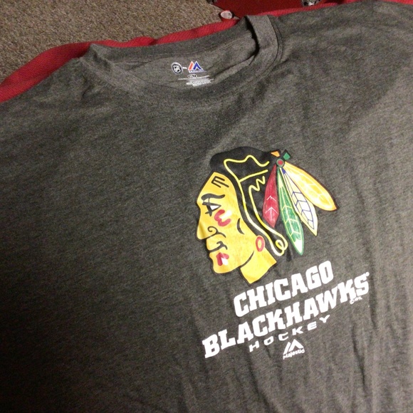 NHL CICAGO Blackhawks tshirt - Picture 2 of 3